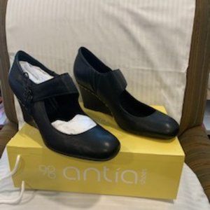 Women's Antia Mary Jane Wedge